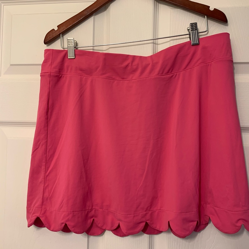 Adorable scalloped tennis/golf skort